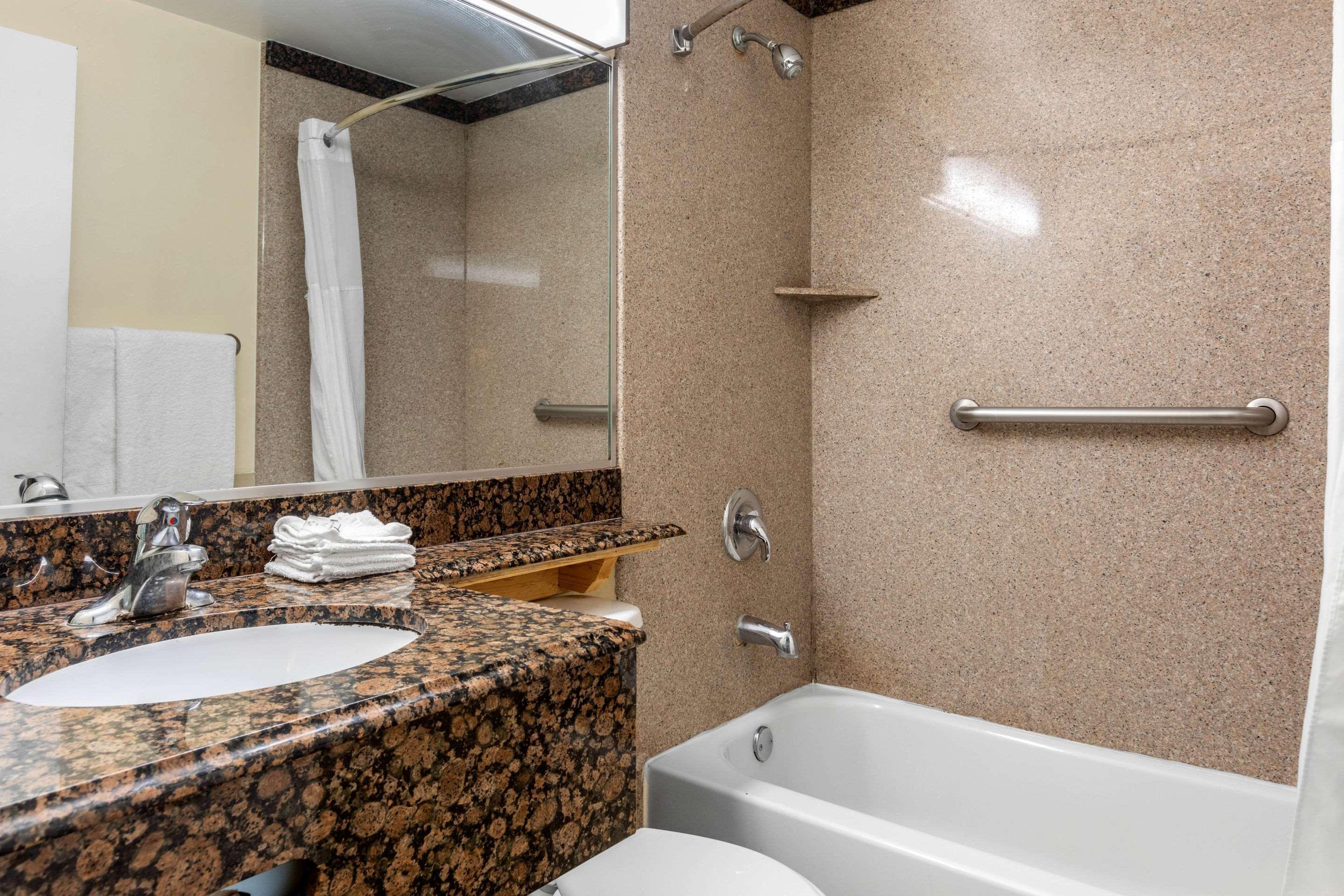 Quality Inn Lomita-Los Angeles South Bay Exteriör bild